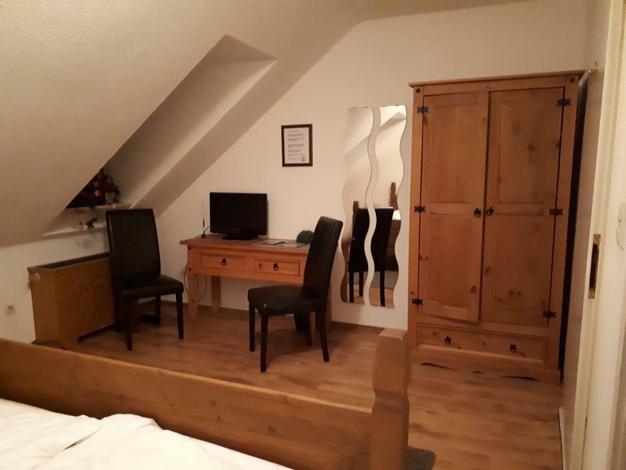 Herberg Die Alte Schleuse Manderscheid Eksteriør billede