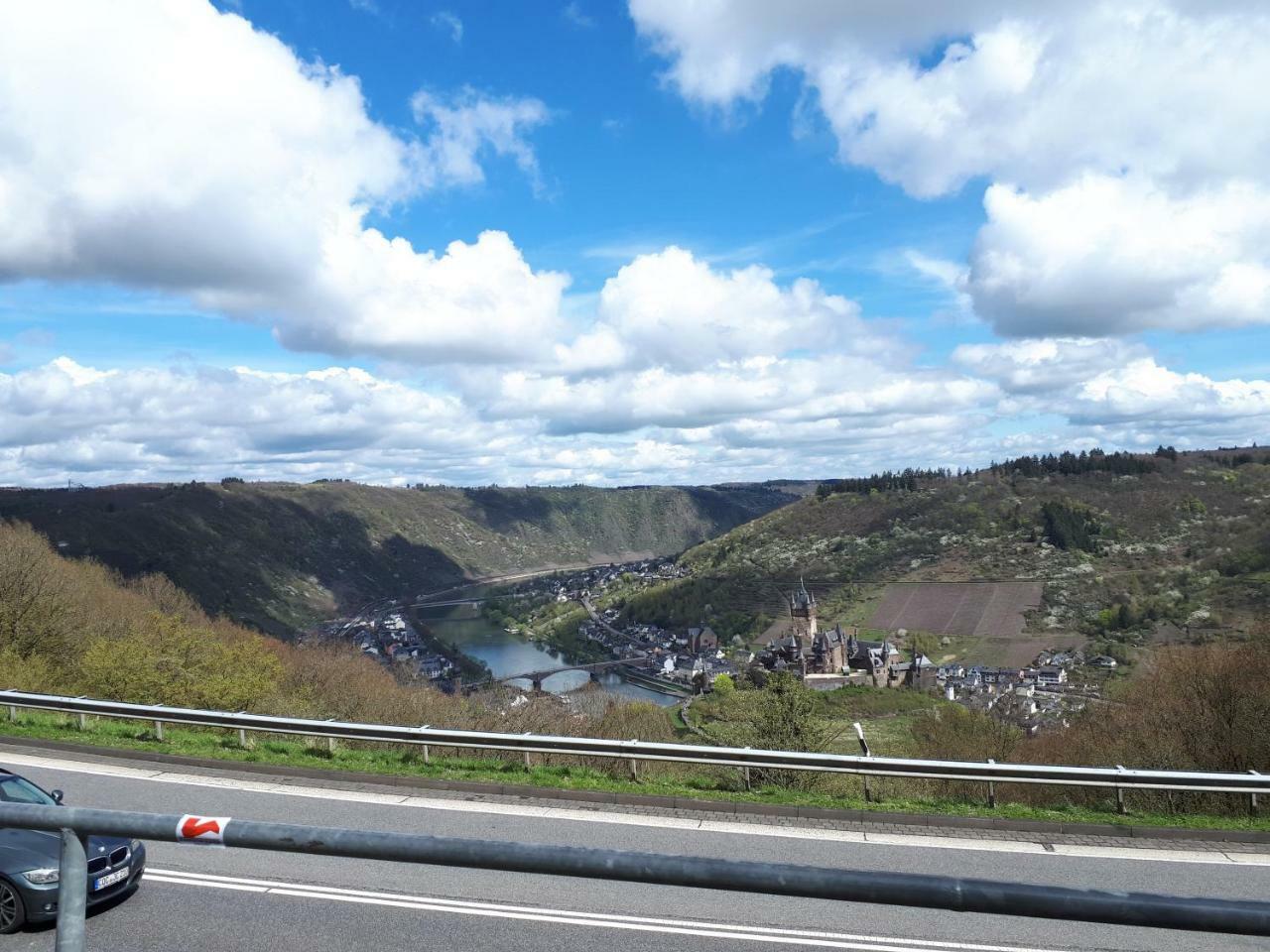 Herberg Die Alte Schleuse Manderscheid Eksteriør billede